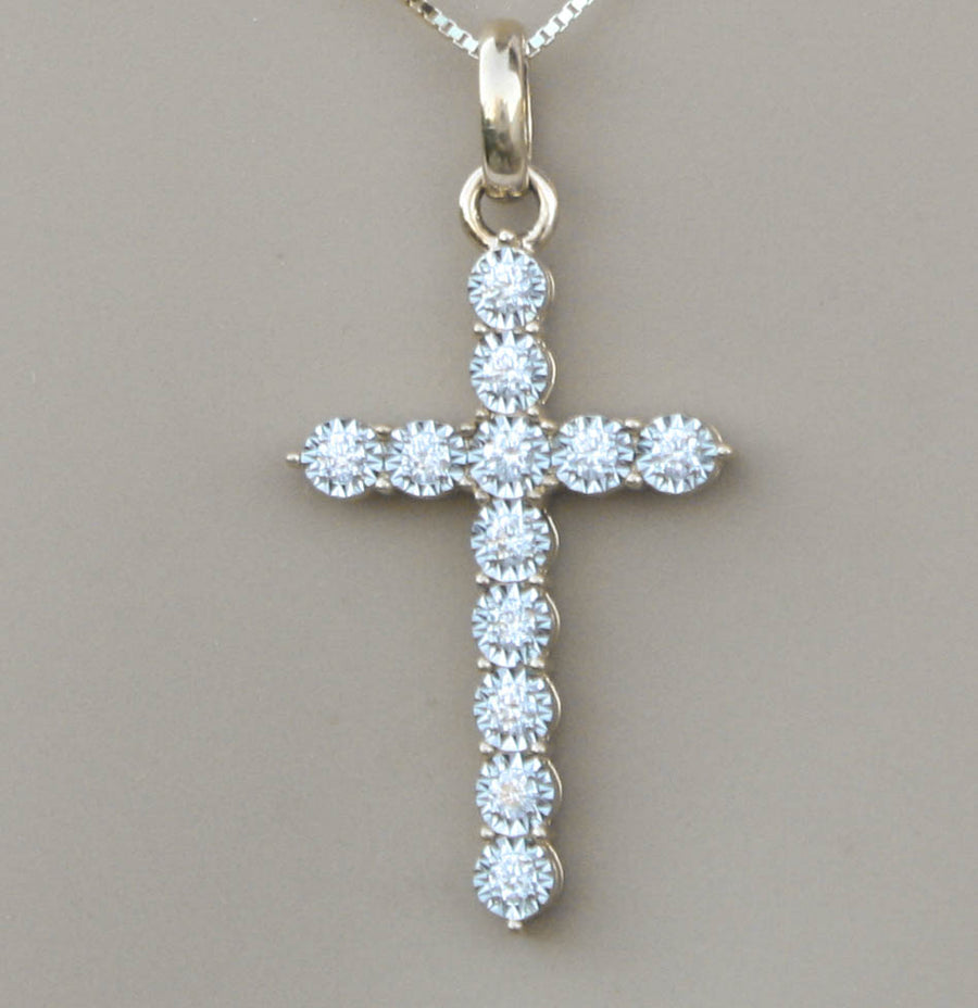 0.72ct Diamond Cross Pendant Necklace 18k Gold
