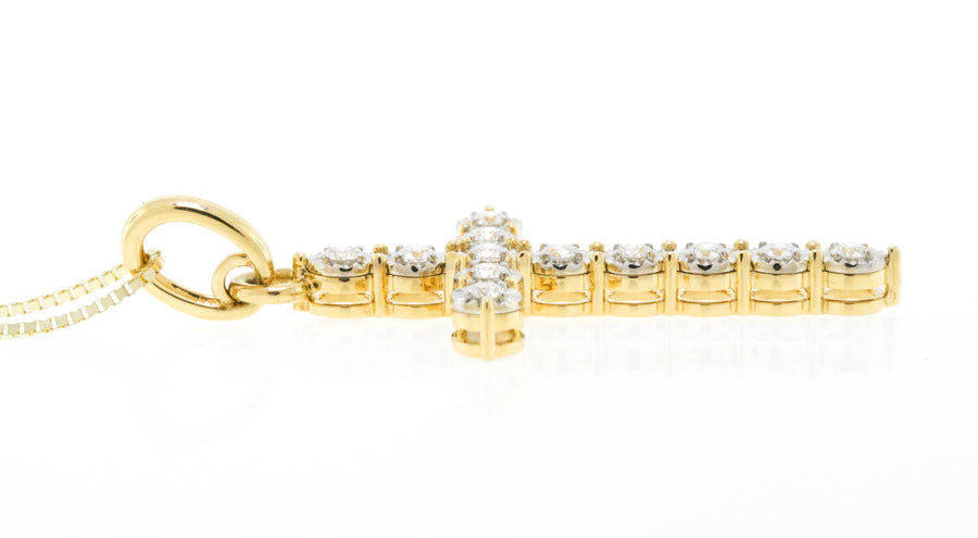 0.72ct Diamond Cross Pendant Necklace 18k Gold