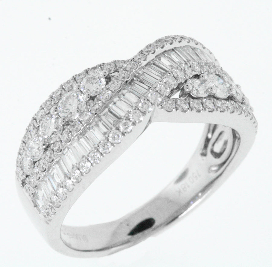1.48ct Baguette Diamond Anniversary Ring 18k White Gold Infinity Band