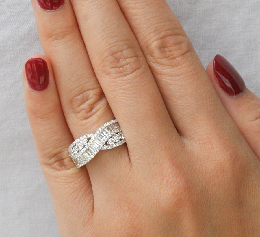 1.48ct Baguette Diamond Anniversary Ring 18k White Gold Infinity Band