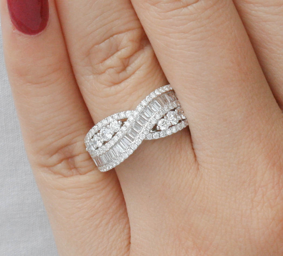 1.48ct Baguette Diamond Anniversary Ring 18k White Gold Infinity Band