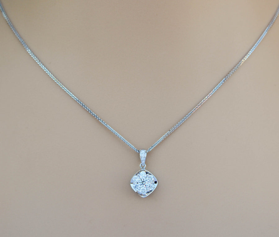 0.67ct Diamond Cluster Pendant Necklace 18k White Gold