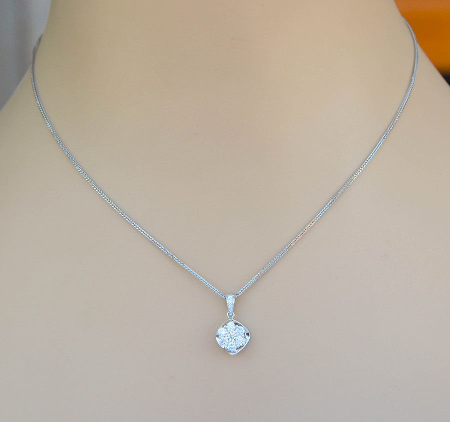 0.67ct Diamond Cluster Pendant Necklace 18k White Gold