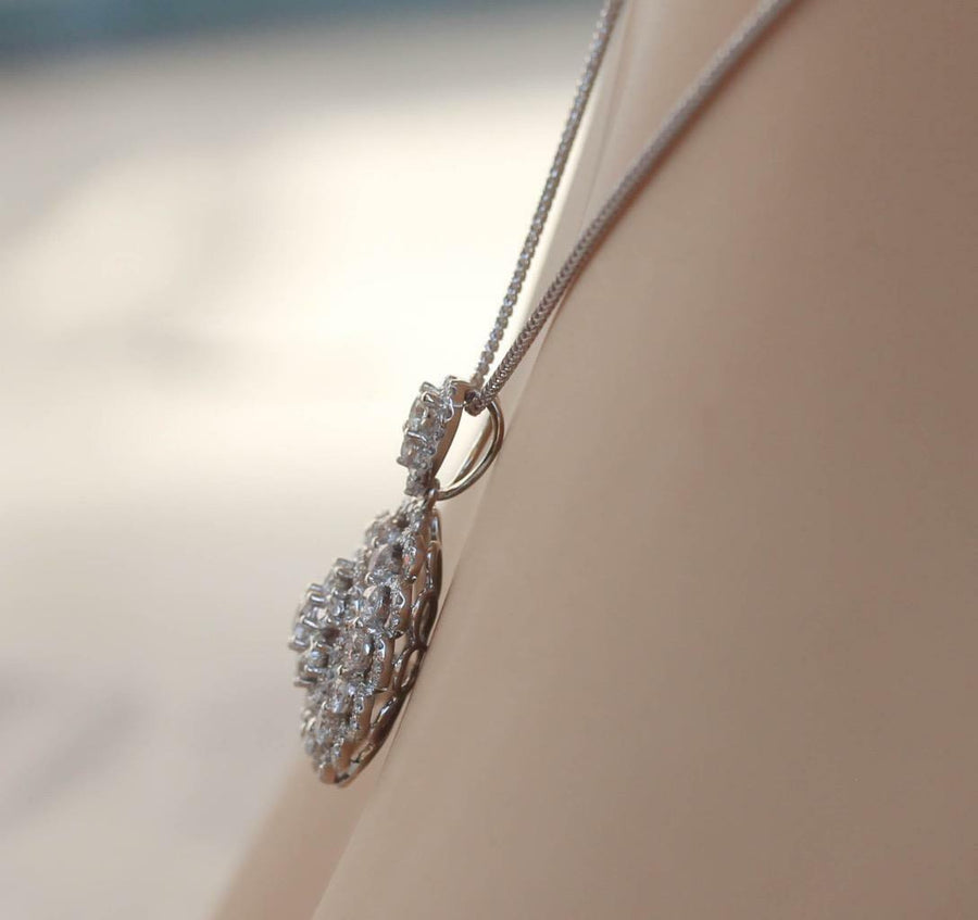 2.85ct Diamond Flower Pendant Necklace 18k White Gold